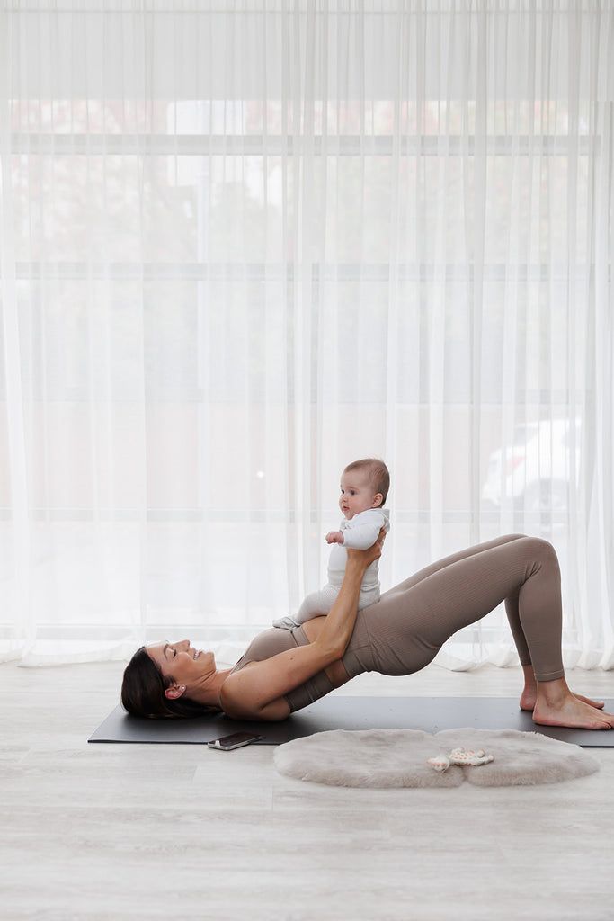 Méditation et yoga doux pour les mamans allaitantes en hiver