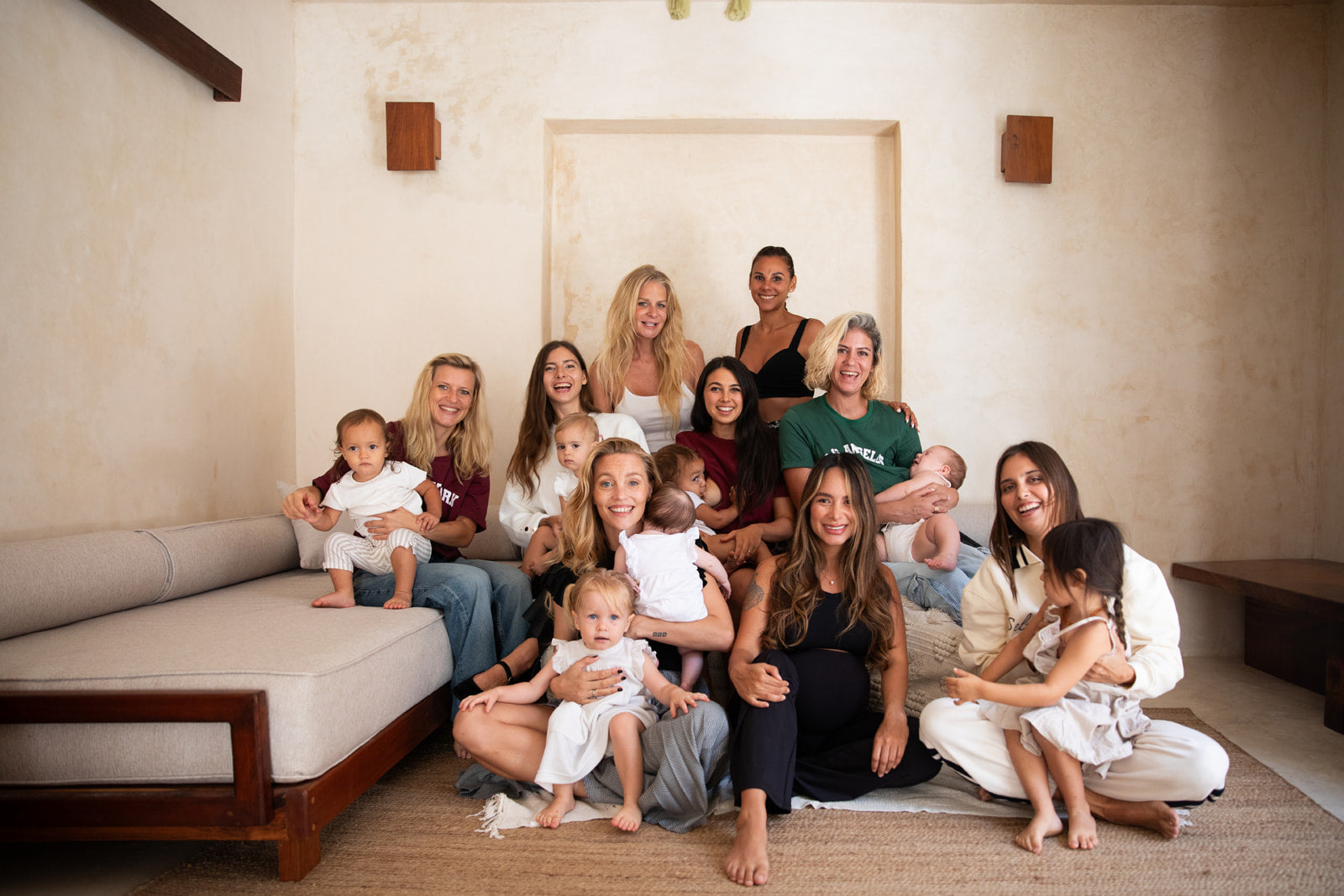 Nursing Clothes: Guide to Choosing the Perfect Wardrobe