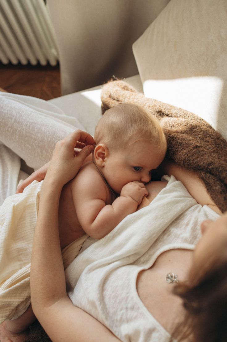 Pic de croissance bébé : guide pour le traverser sereinement