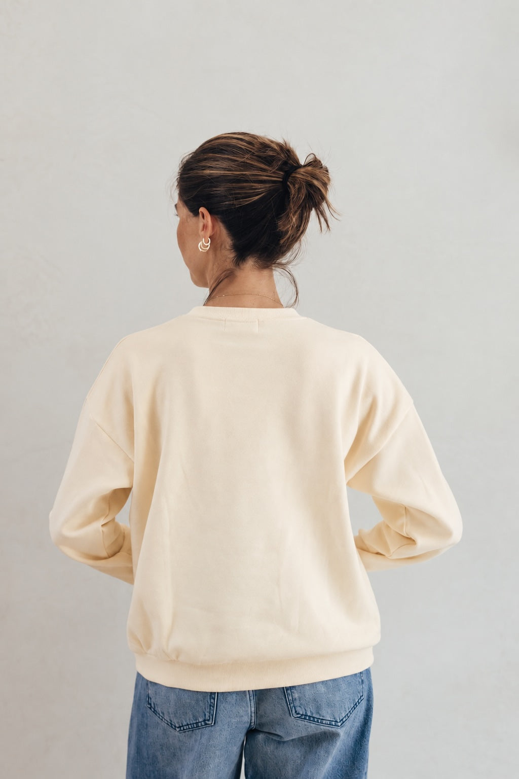 GLOW-Still-Sweatshirt