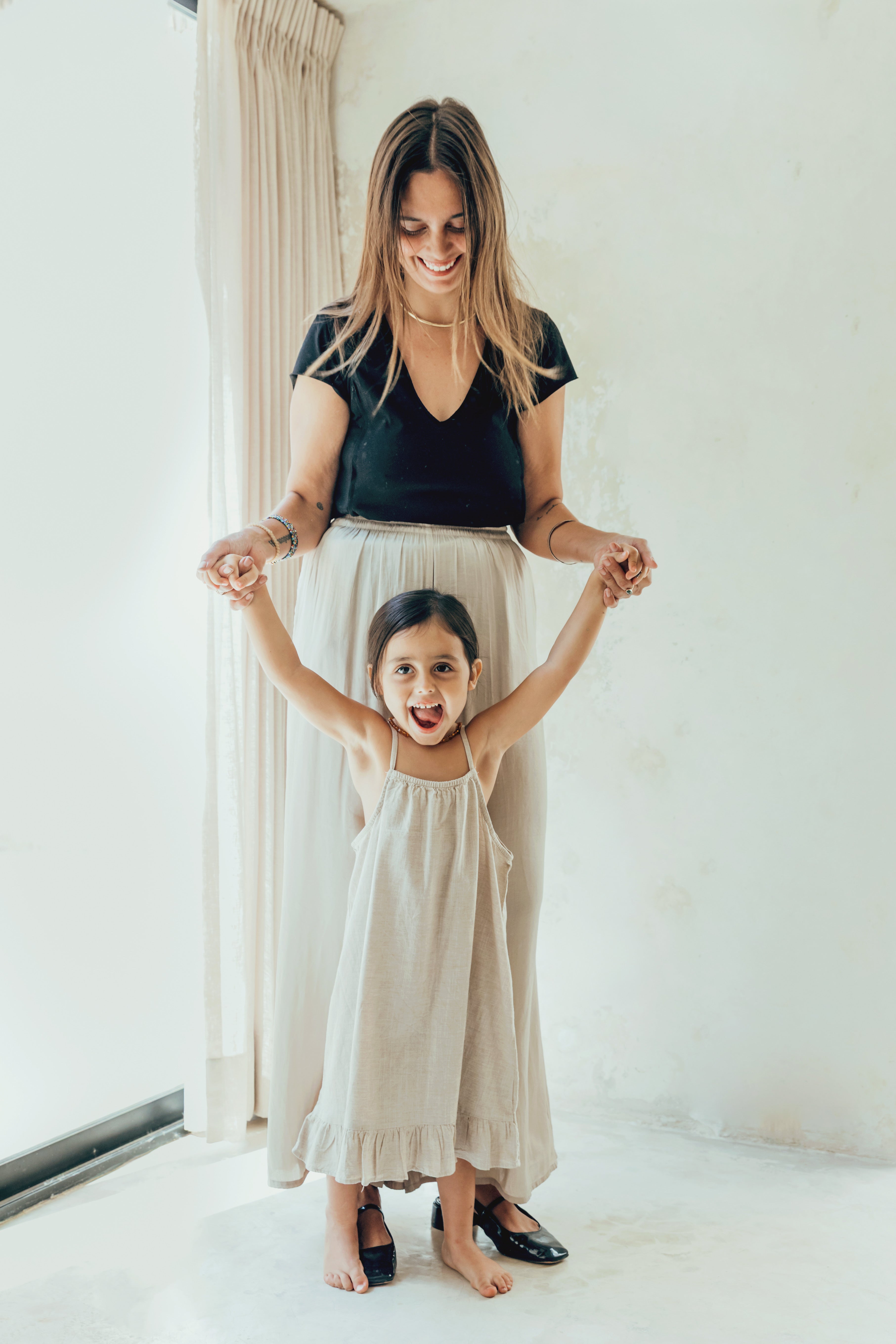 Breastfeeding t-shirt V-neck BLACK