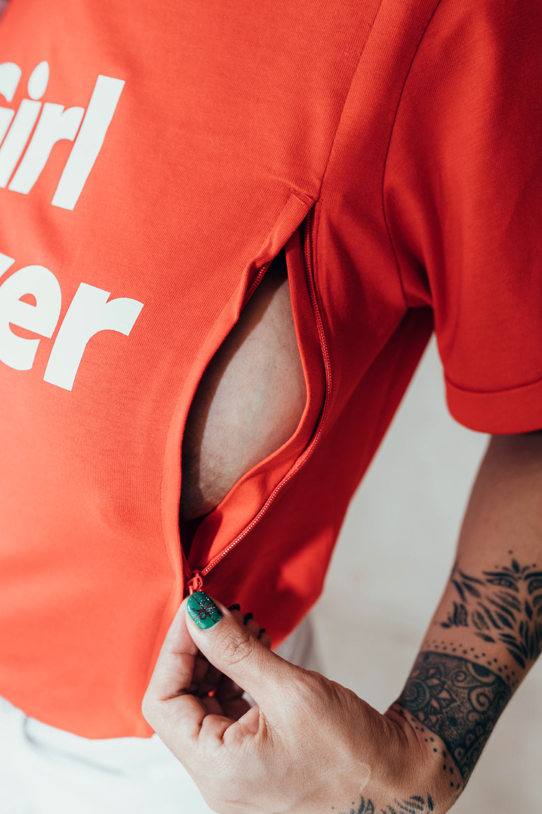 Breastfeeding t-shirt GIRL POWER