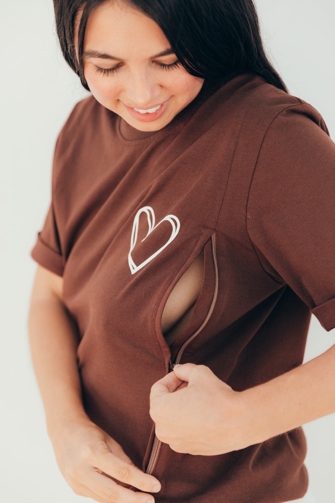 T-shirt d'allaitement marron coeur
