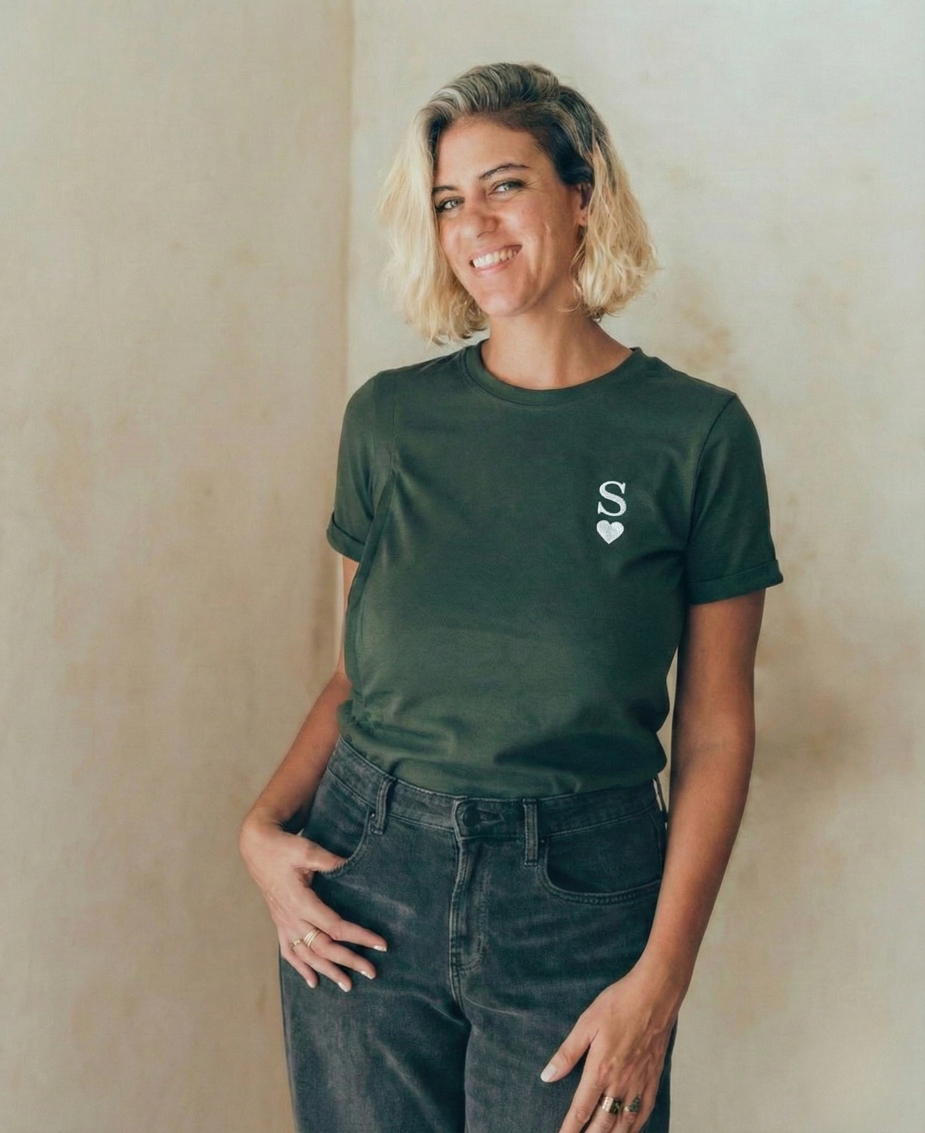 Subscription to embroidered nursing T-shirt