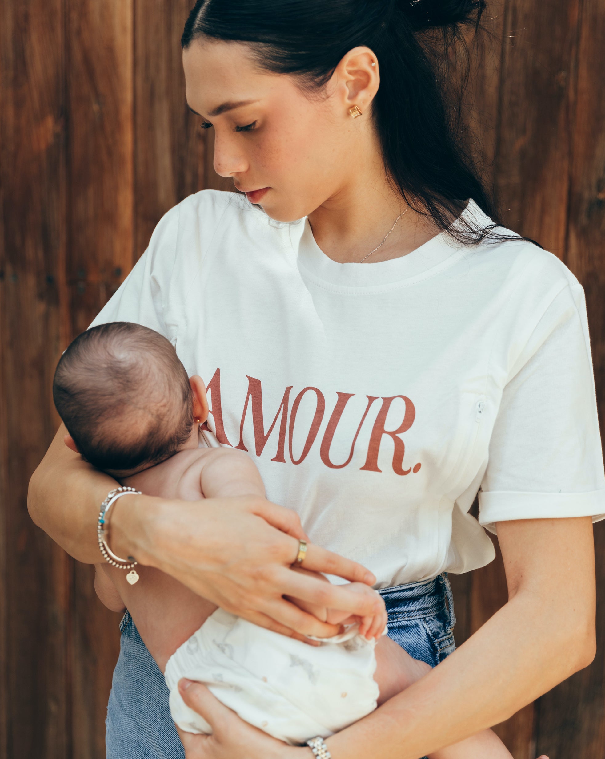 Breastfeeding t-shirt love print