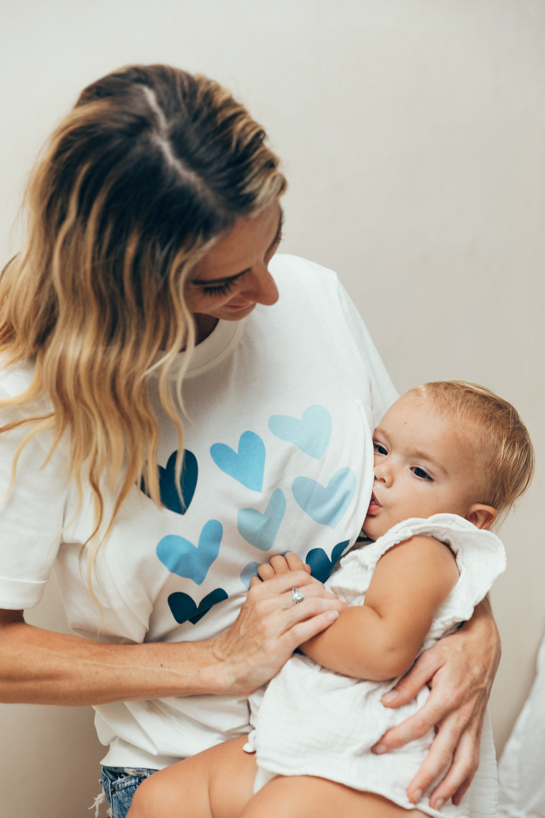 T-shirt d'allaitement COEURS bleu