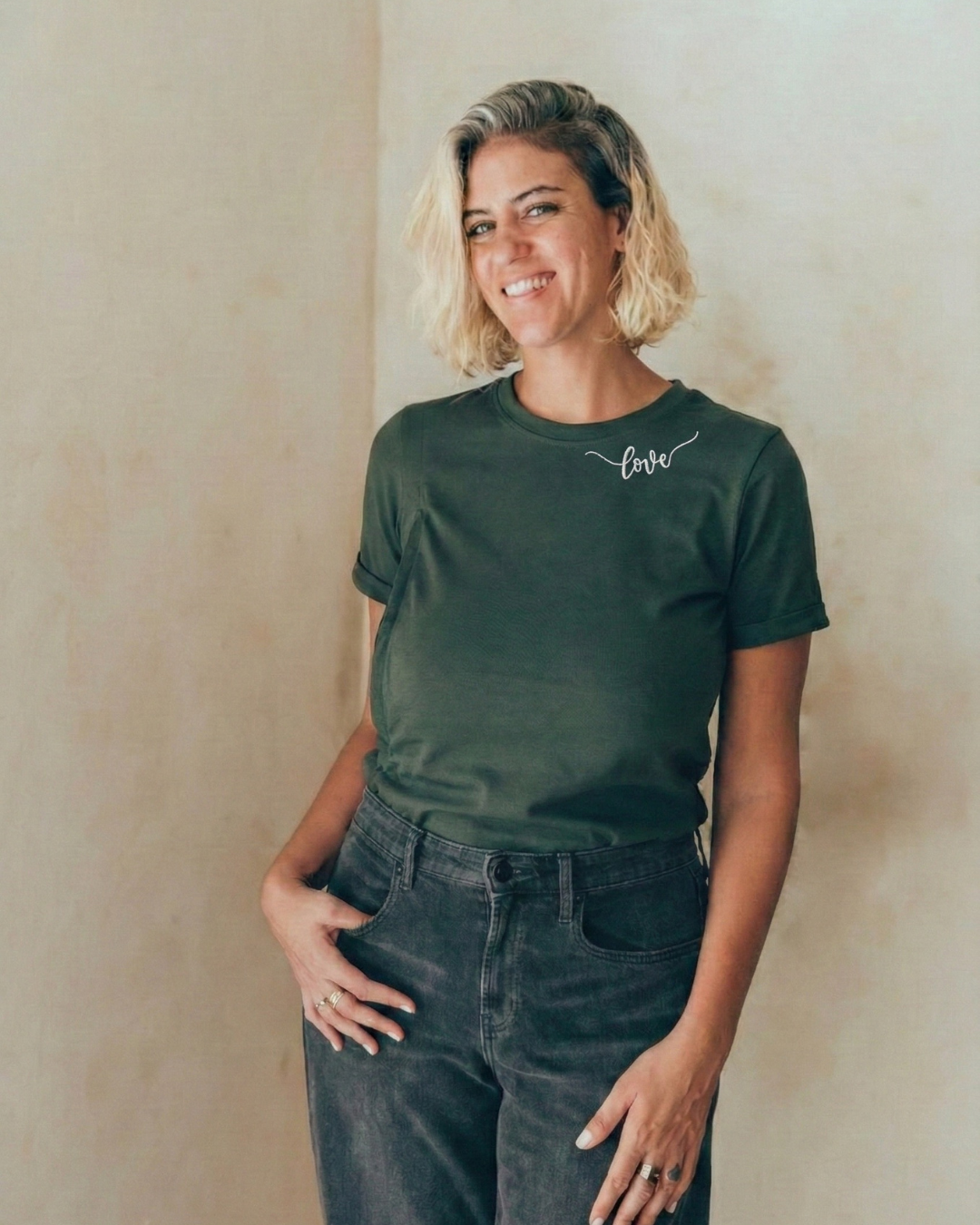 Breastfeeding t-shirt "LOVE" Breastfeeding t-shirt