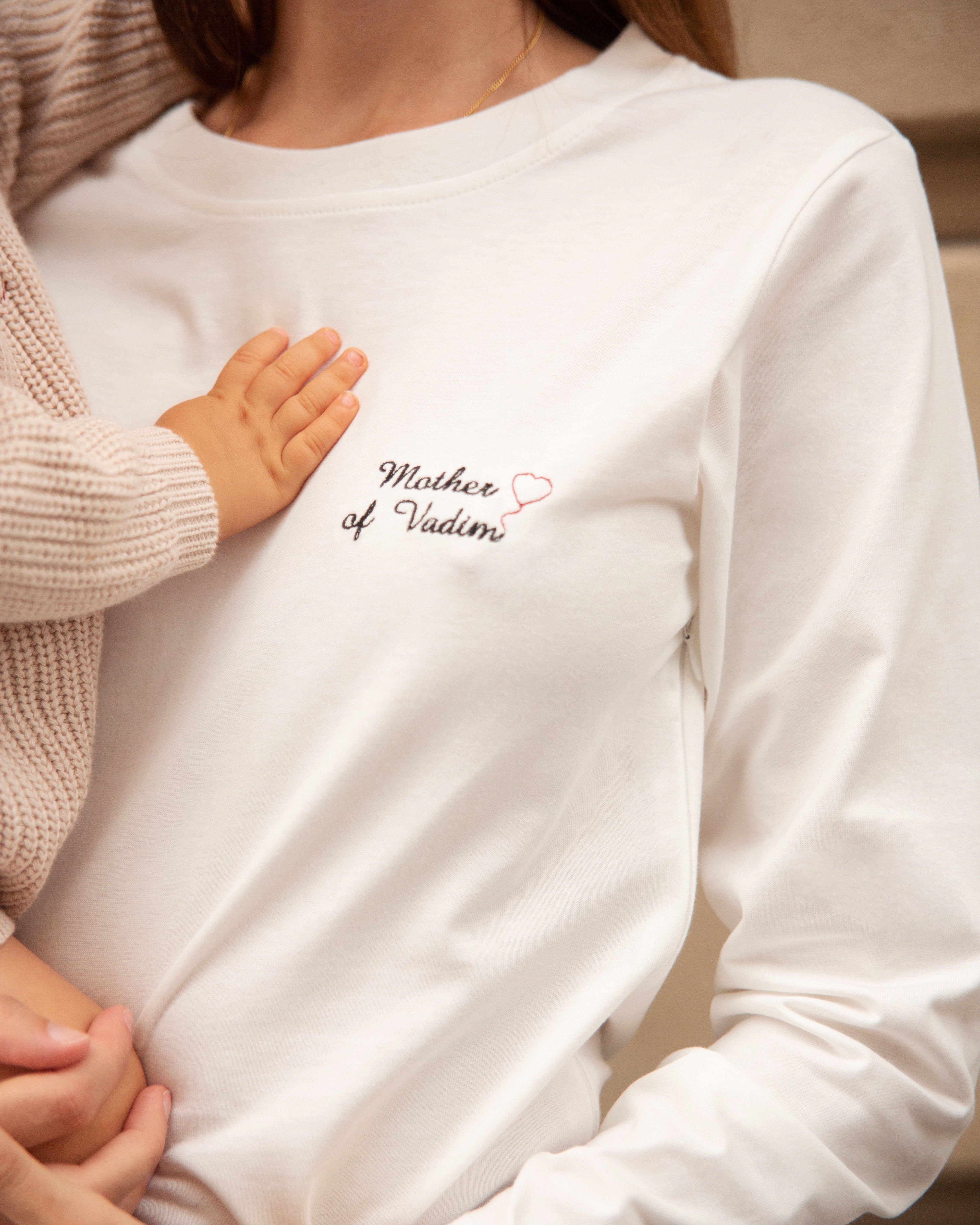Weißes Langarm-Still-T-Shirt