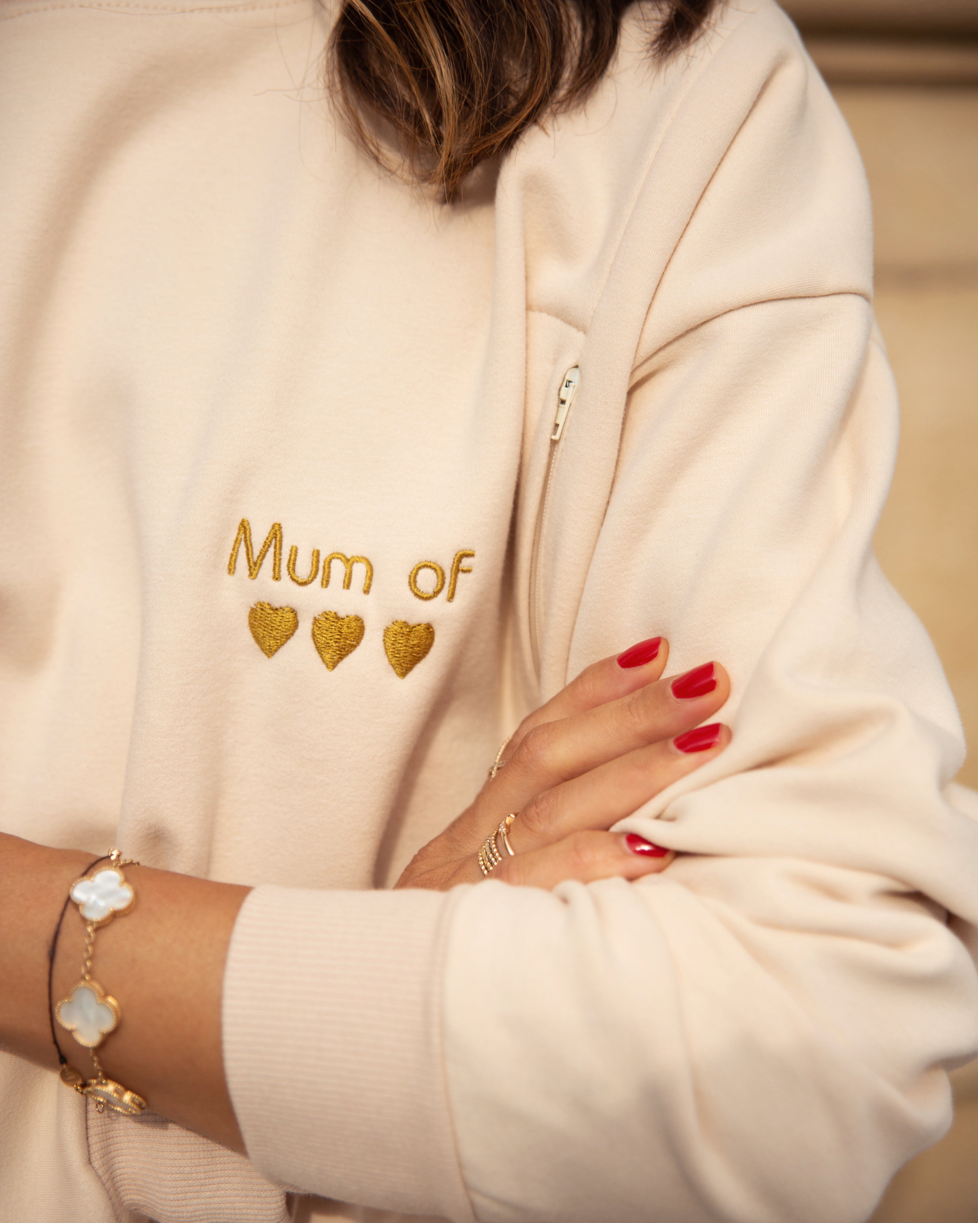 zoom sur la broderie modele mommy
