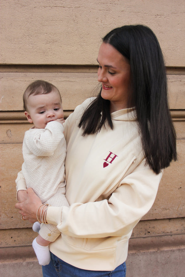 Pull à capuche d'allaitement LUCKY CHARM écru